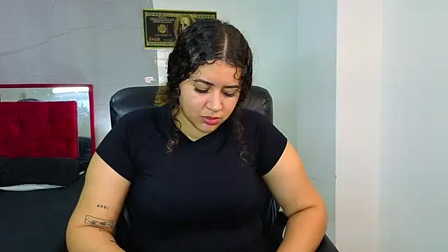 Snapshot of goodgirlxxl chatting on 05-09-26, 12:27 goodgirlxxl online show from 05-09-26, 12:27