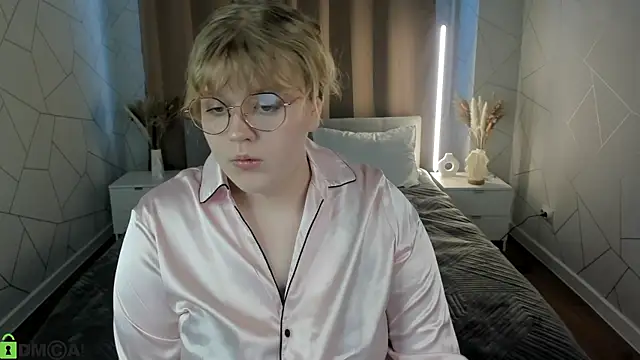 luna c0ra online show from 03-19-26, 01:09