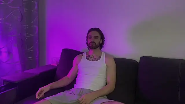 Snapshot of LiamKortes chatting on 02-17-26, 05:52 LiamKortes online show from 02-17-26, 05:52