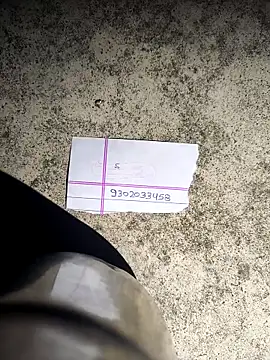 Locky kamani online show from 03-06-26, 04:58