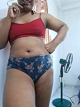 Snapshot of Queen_Saara chatting on 03-15-26, 07:47 Queen Saara online show from 03-15-26, 07:47