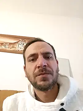 Snapshot of Mikedebo chatting on 02-18-26, 04:36 Mikedebo online show from 02-18-26, 04:36