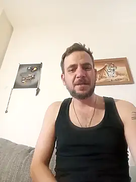 Snapshot of Mikedebo chatting on 04-24-26, 03:47 Mikedebo online show from 04-24-26, 03:47