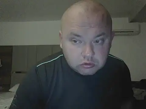 Snapshot of Rob1874 chatting on 03-05-26, 01:12 Rob1874 online show from 03-05-26, 01:12