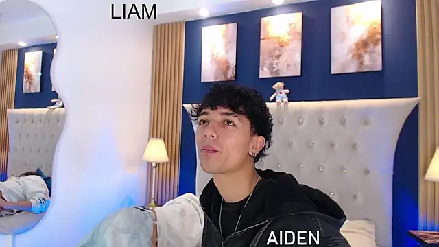 Snapshot of Aiden_Rivers_ chatting on 05-23-26, 01:15 Aiden Rivers online show from 05-23-26, 01:15