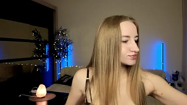 Oxy Foxie online show from 06-05-26, 11:32
