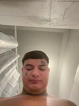 Snapshot of BigdaddyFabian chatting on 03-24-26, 02:11 BigdaddyFabian online show from 03-24-26, 02:11