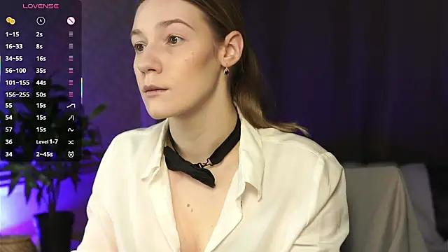 Snapshot of Vanessa__Lui chatting on 03-05-26, 03:52 Vanessa Lui online show from 03-05-26, 03:52