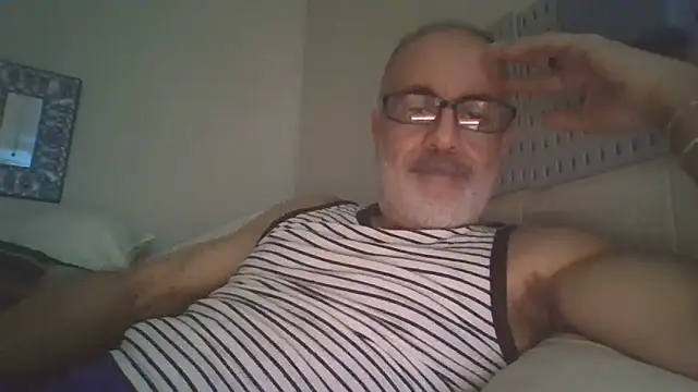 Snapshot of Nightstikk8 chatting on 02-17-26, 04:53 Nightstikk8 online show from 02-17-26, 04:53