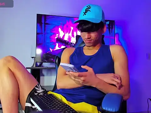 Snapshot of Lyam_Russo chatting on 03-11-26, 04:29 Lyam Russo online show from 03-11-26, 04:29