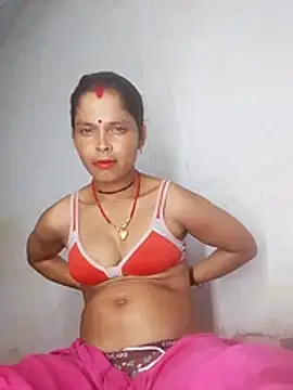 Snapshot of Hot_bh87 chatting on 06-05-26, 04:35 Hot bh87 online show from 06-05-26, 04:35