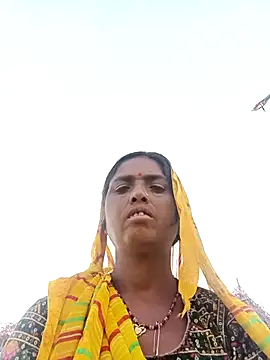 Hot re83 online show from 03-04-26, 10:54