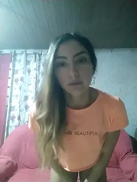 Snapshot of Larinhacat chatting on 02-22-26, 10:30 Larinhacat online show from 02-22-26, 10:30