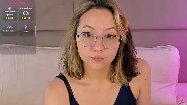 Snapshot of SweetElya chatting on 06-30-26, 06:14 SweetElya online show from 06-30-26, 06:14