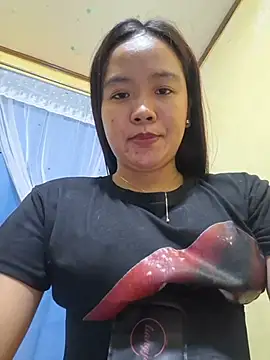 Snapshot of Polished_Princess chatting on 06-14-26, 01:02 Polished Princess online show from 06-14-26, 01:02