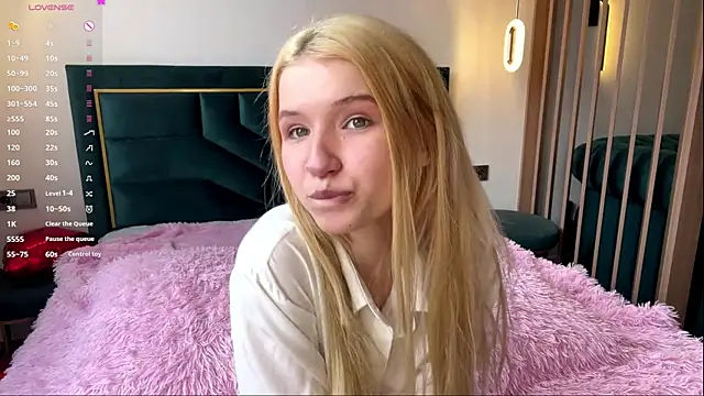 PrincessSwelgart online show from 03-31-26, 01:33