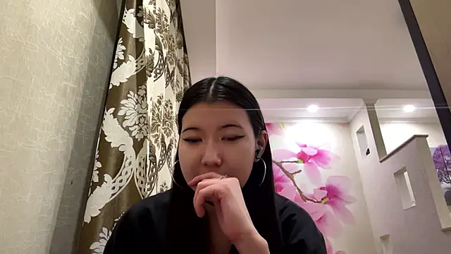 MaeRaads online show from 02-20-26, 06:52