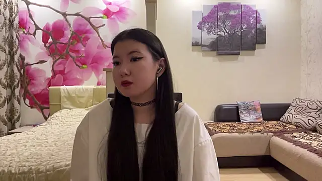 MaeRaads online show from 03-06-26, 06:26