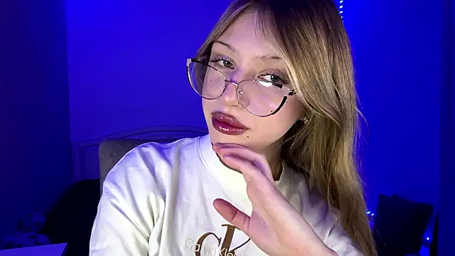 Snapshot of Stefifany chatting on 02-27-26, 03:23 Stefifany online show from 02-27-26, 03:23