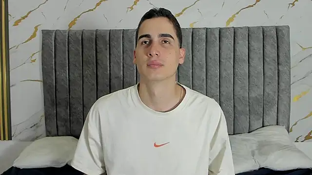 Snapshot of ryanlevi1 chatting on 02-23-26, 01:52 ryanlevi1 online show from 02-23-26, 01:52