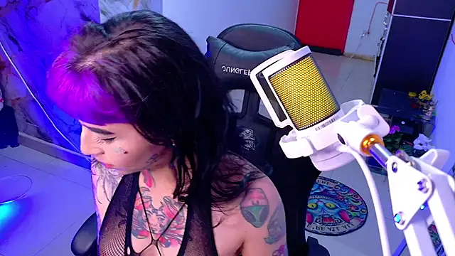 nova kitttyy online show from 04-23-26, 01:29