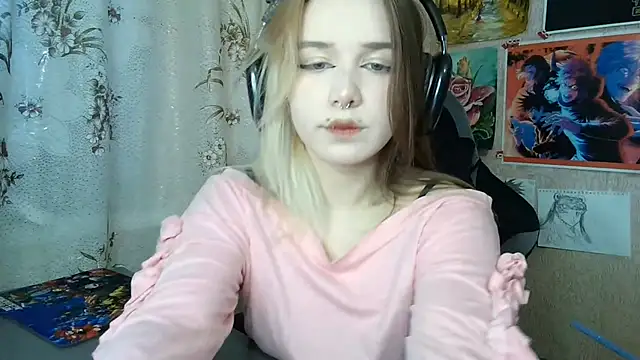 Snapshot of MilaTyan chatting on 04-27-26, 03:54 MilaTyan online show from 04-27-26, 03:54