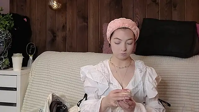 Snapshot of EndaMatheus chatting on 02-22-26, 09:19 EndaMatheus online show from 02-22-26, 09:19