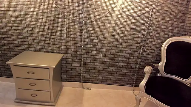 hillary bigbutt online show from 04-11-26, 06:01