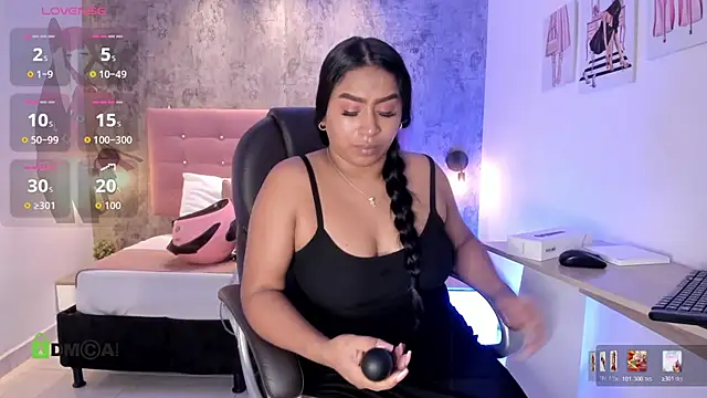 Snapshot of brithanycampbell chatting on 06-26-26, 12:20 brithanycampbell online show from 06-26-26, 12:20