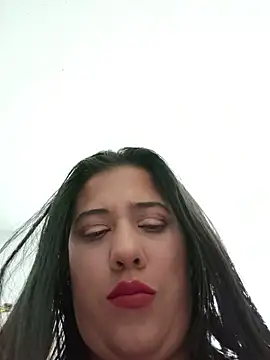 Snapshot of luna29 chatting on 05-15-26, 01:56 luna29 online show from 05-15-26, 01:56