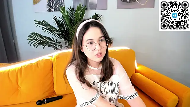 leylamirage online show from 06-24-26, 12:26