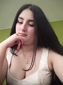 Snapshot of zoe_moon__ chatting on 04-21-26, 10:34 zoe moon online show from 04-21-26, 10:34