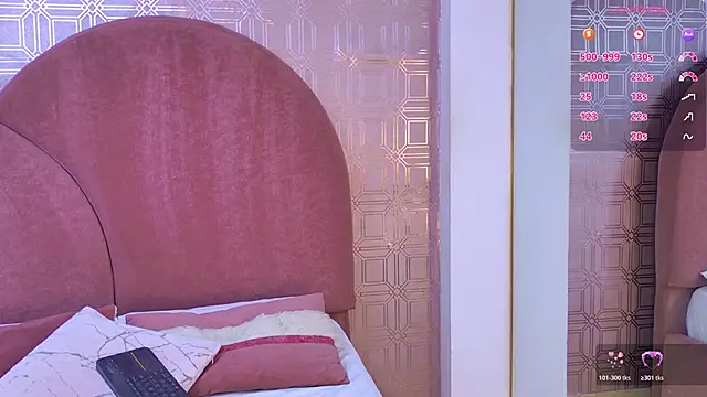 Khloe Moon online show from 04-14-26, 07:42