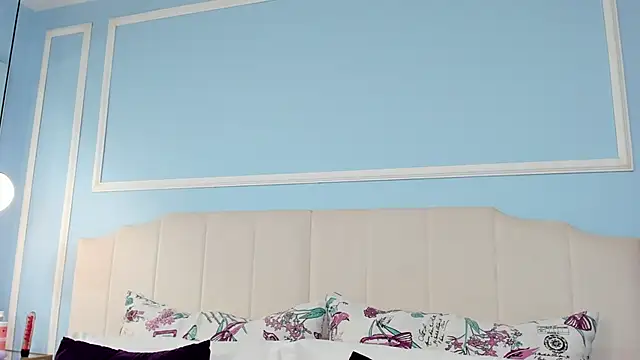 noa blue online show from 04-02-26, 08:06