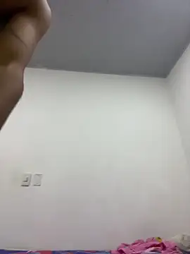 Snapshot of Thiago_ro chatting on 02-18-26, 03:41 Thiago ro online show from 02-18-26, 03:41