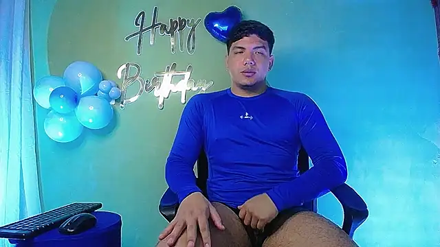 Snapshot of Uriel_Ray_ chatting on 02-22-26, 11:03 Uriel Ray online show from 02-22-26, 11:03