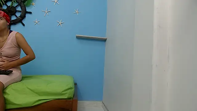 skinnysexy18 online show from 07-07-26, 01:37