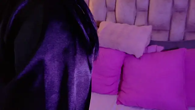 Snapshot of IsabellaRossi chatting on 03-26-26, 11:21 IsabellaRossi online show from 03-26-26, 11:21