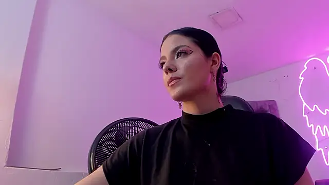 Evelin  thompsson online show from 03-20-26, 03:11