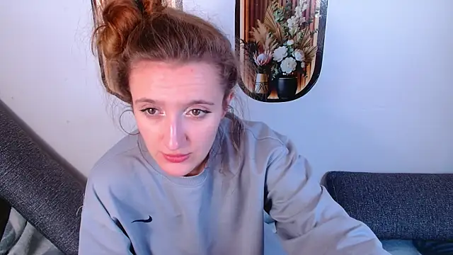 Snapshot of miay_here_ chatting on 05-08-26, 04:56 miay here online show from 05-08-26, 04:56