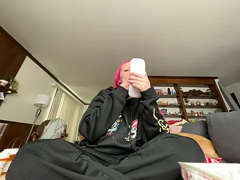 Snapshot of pinkhairfun16 chatting on 03-18-26, 06:11 pinkhairfun16 online show from 03-18-26, 06:11