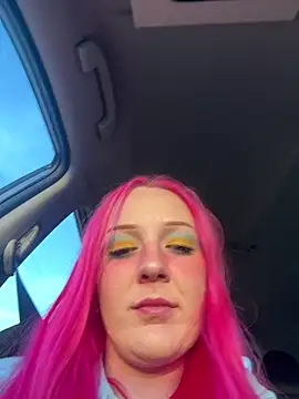 Snapshot of pinkhairfun16 chatting on 04-01-26, 12:00 pinkhairfun16 online show from 04-01-26, 12:00