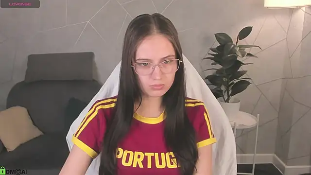 Miaa Hill online show from 04-16-26, 11:33