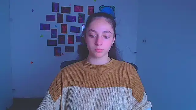 KissMeJulia online show from 03-26-26, 12:33