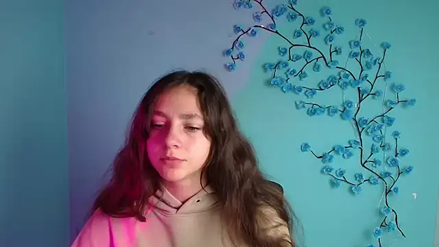 Snapshot of KissMeJulia chatting on 05-20-26, 05:35 KissMeJulia online show from 05-20-26, 05:35