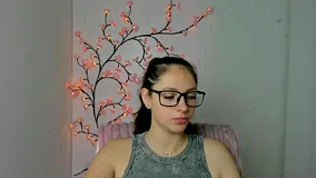 Snapshot of KissMeJulia chatting on 06-16-26, 11:13 KissMeJulia online show from 06-16-26, 11:13