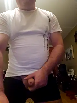 Snapshot of lindbe696 chatting on 04-30-26, 10:25 lindbe696 online show from 04-30-26, 10:25
