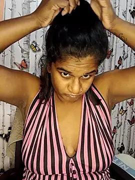 Snapshot of indianstrawberrylips4u chatting on 06-15-26, 05:48 indianstrawberrylips4u online show from 06-15-26, 05:48