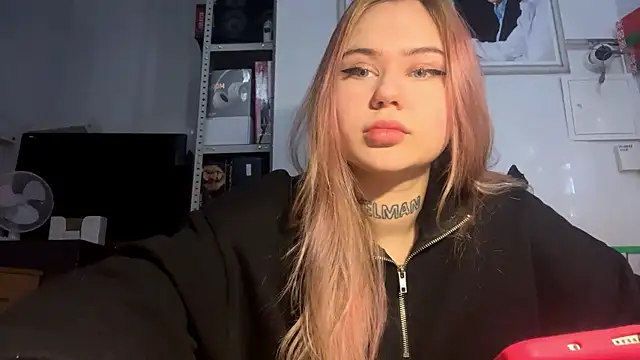 Snapshot of NeelyDalonzo chatting on 02-28-26, 08:59 NeelyDalonzo online show from 02-28-26, 08:59