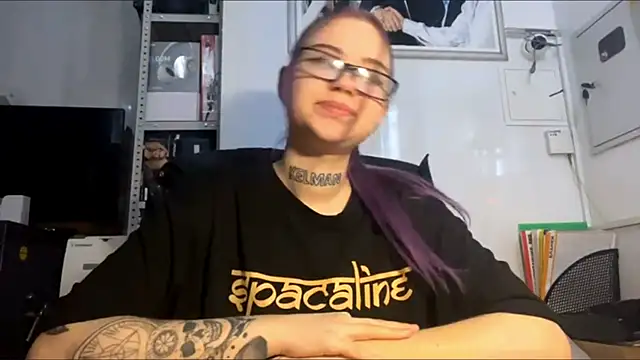 Snapshot of NeelyDalonzo chatting on 03-10-26, 07:35 NeelyDalonzo online show from 03-10-26, 07:35